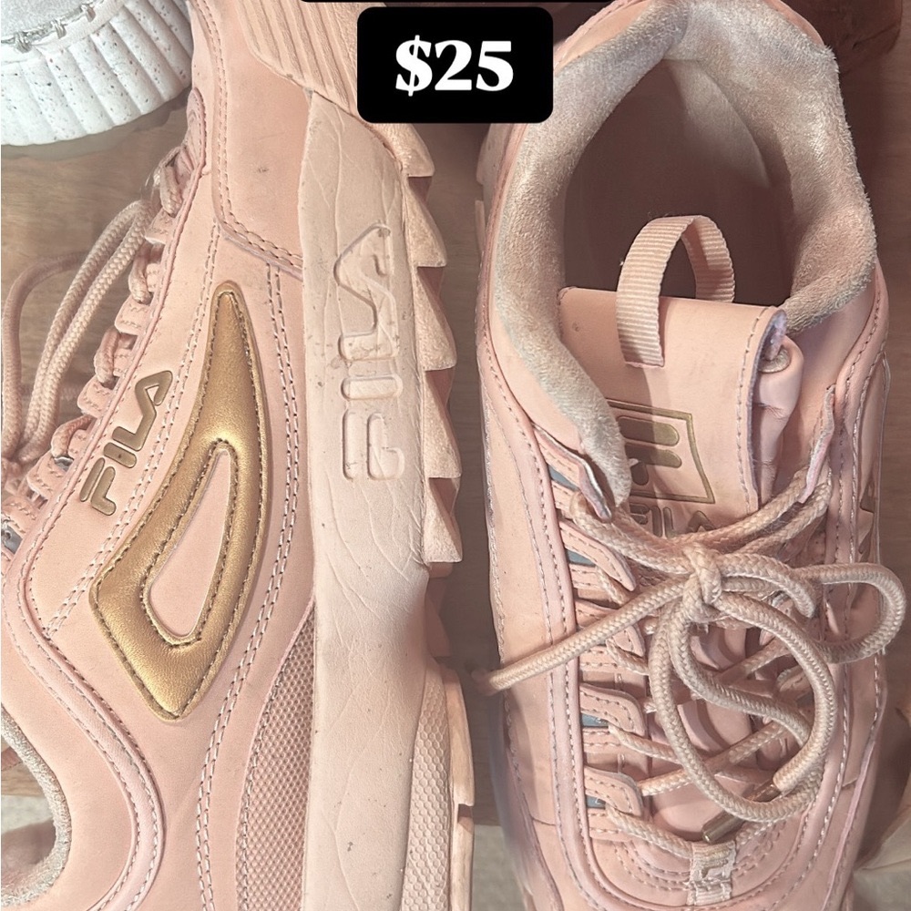Fila Pink Chunky Sneakers Retro-Inspired